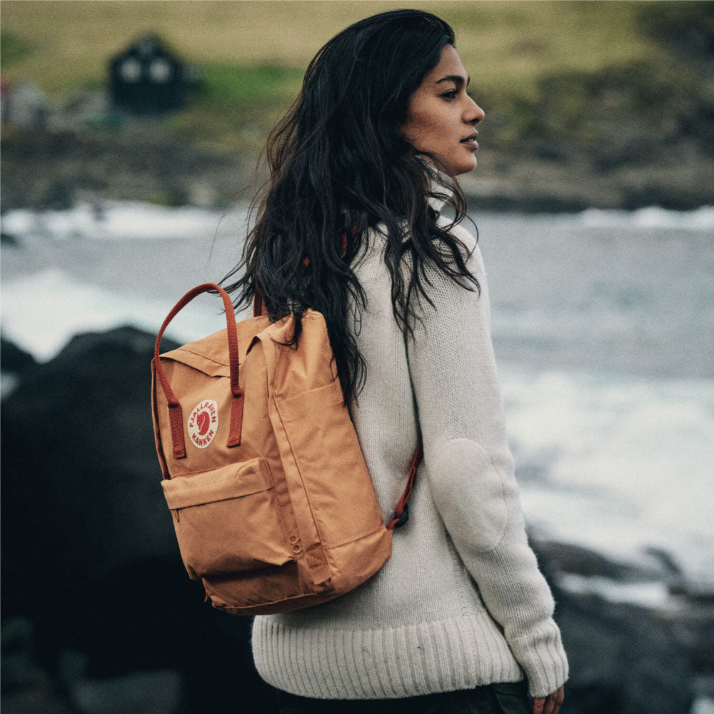 Mochila Fjallraven Kanken Foliage Green-Peach Sand Unisex