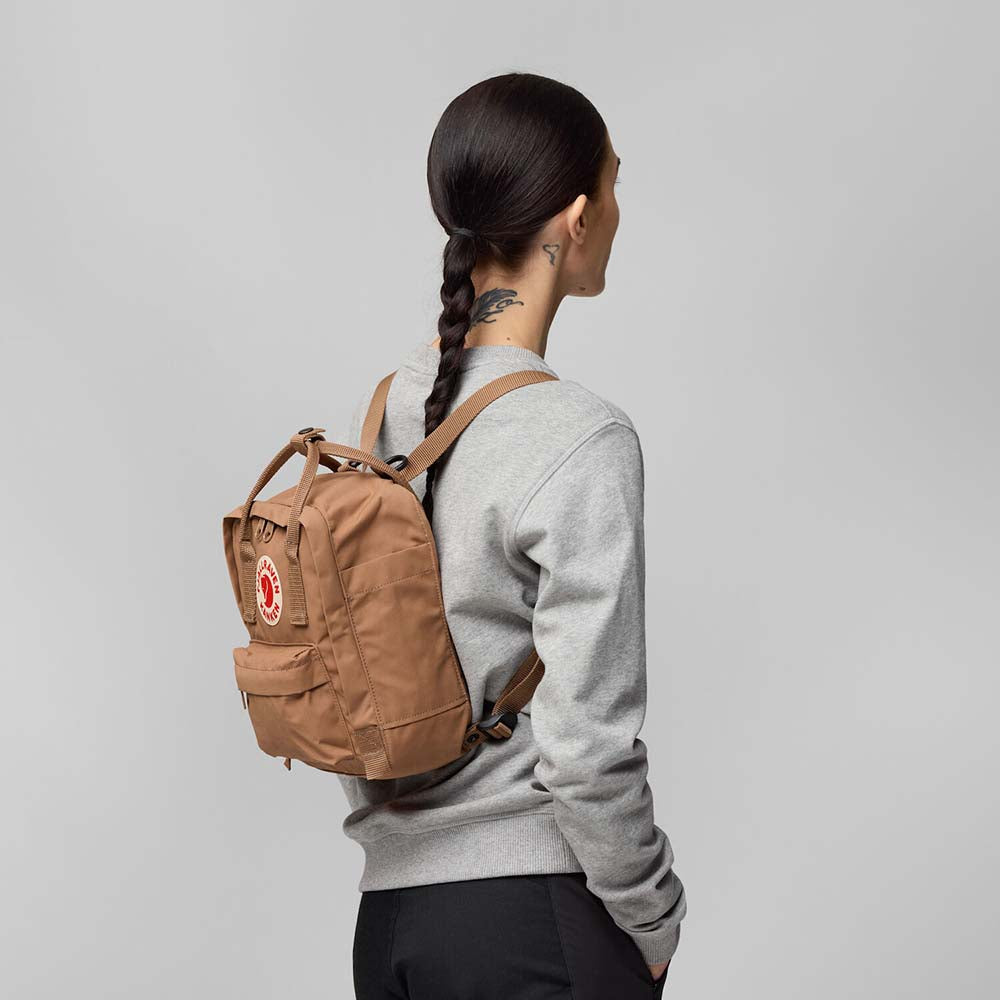 Mochila Fjallraven Kanken Mini Arctic Green Unisex