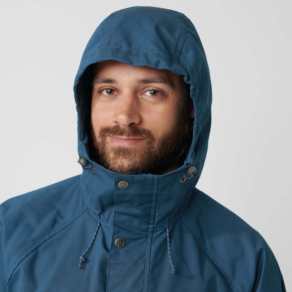 Casaca Vardag Anorak Dark Navy-Maroon Hombre